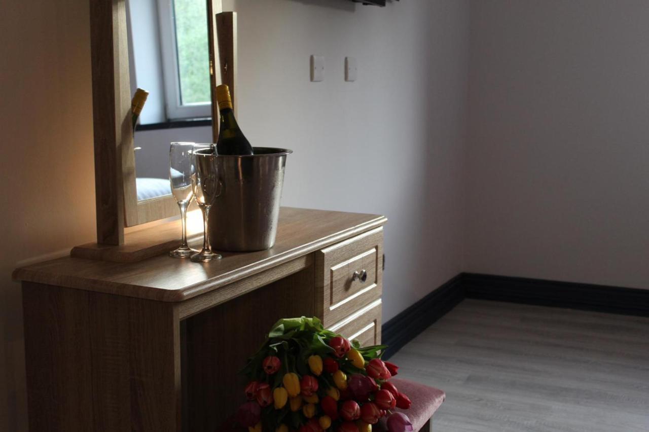 The Dutch Tulip Hostel Mallow Buitenkant foto