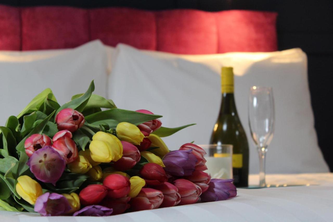 The Dutch Tulip Hostel Mallow Buitenkant foto